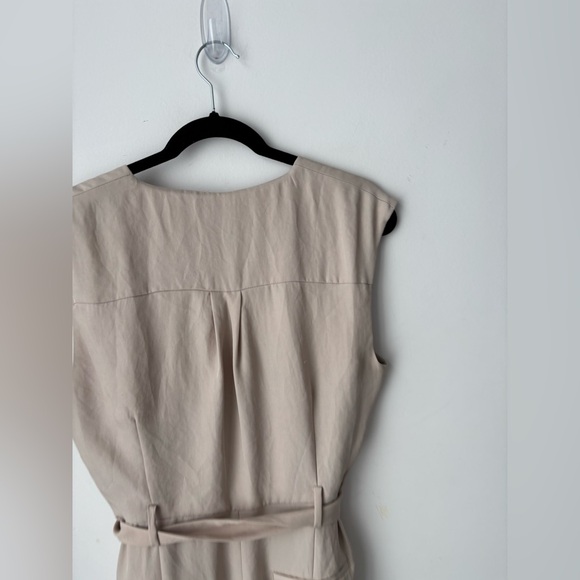 H&M Beige Sleeveless Jumpsuit Wide Leg Belted Minimalist Chic M - Picture 10 of 12